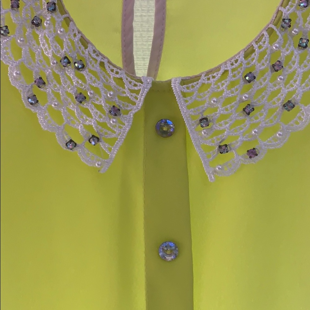 Cute blouse 💫 - Picture 5 of 5